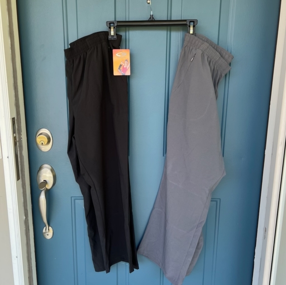 Champion Pants - CHAMPION CAPRI YOGA PANTS LOT OF 2 NWT BLACK GRAY SIZE MEDIUM